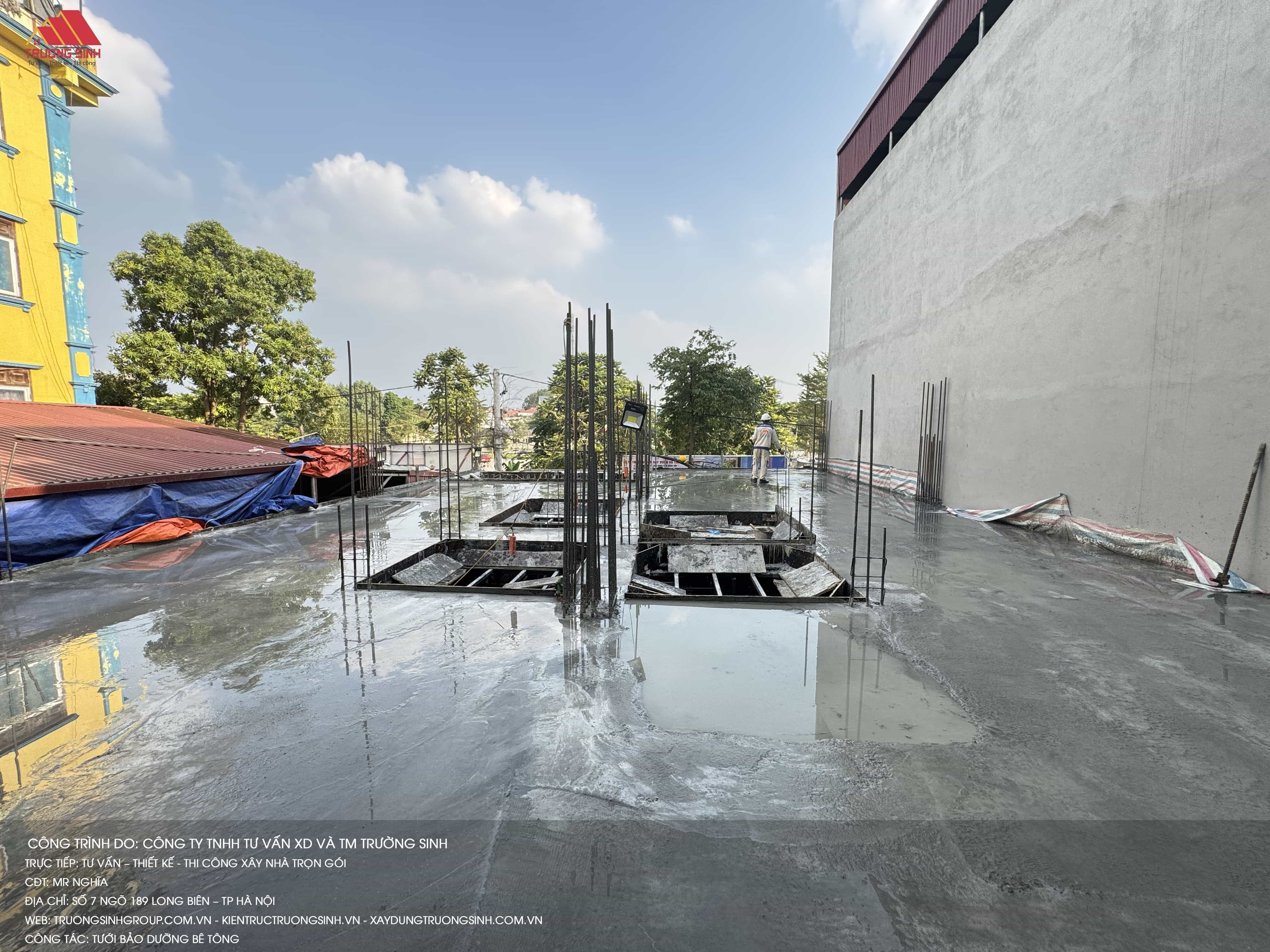 Công trình tại Long Biên đã hoàn thành công tác đổ bê tông toàn khối Cột + Dầm + Sàn tầng 2